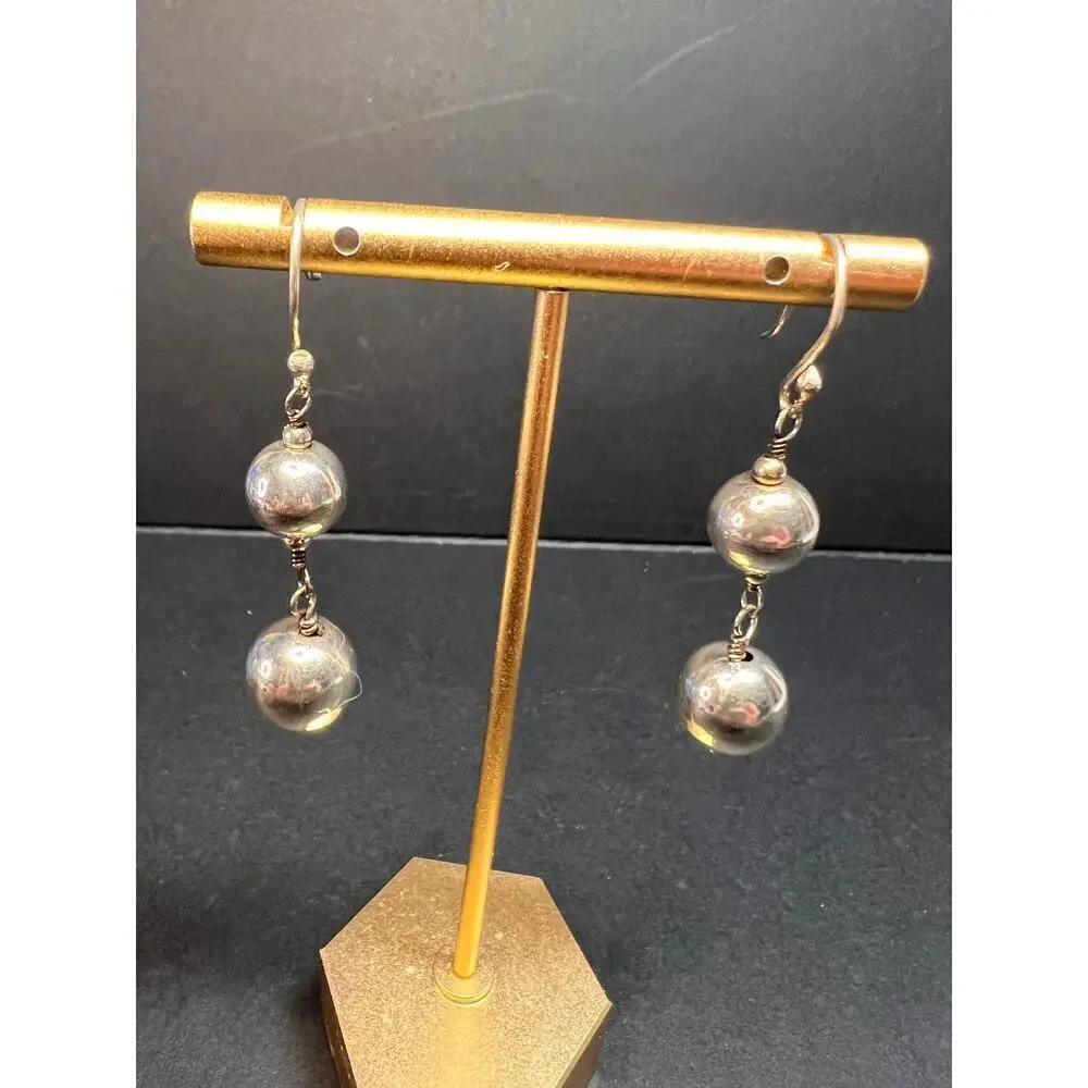 Vintage sterling silver graduated ball dangling earrings